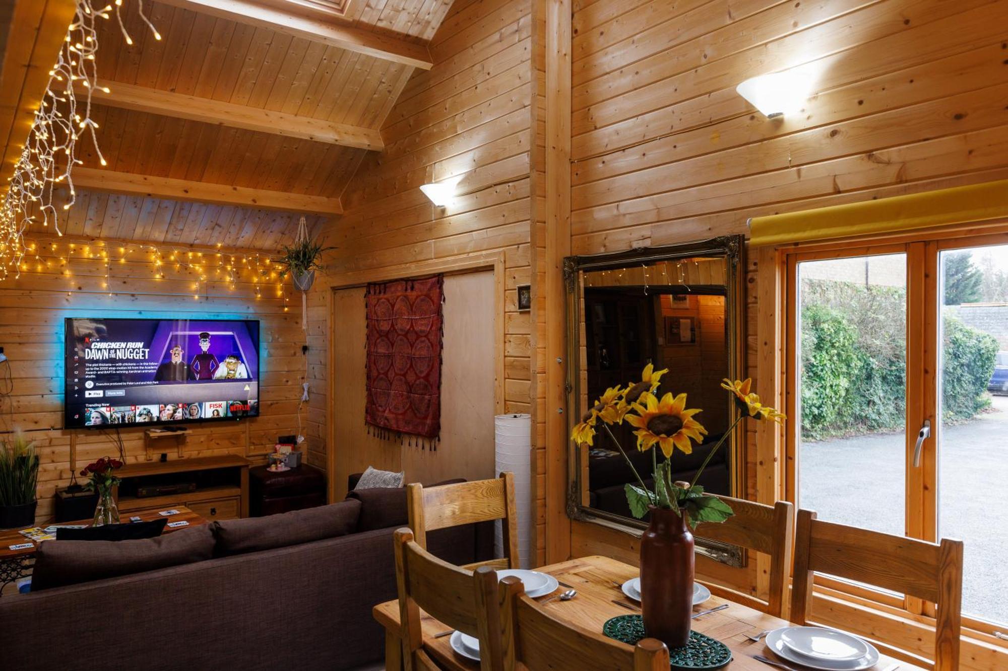Spacious Cabin Evcharger And Free Parking Near Cambridge מראה חיצוני תמונה