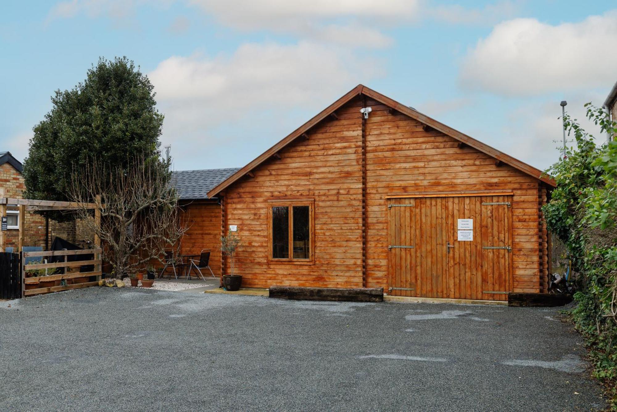 Spacious Cabin Evcharger And Free Parking Near Cambridge מראה חיצוני תמונה